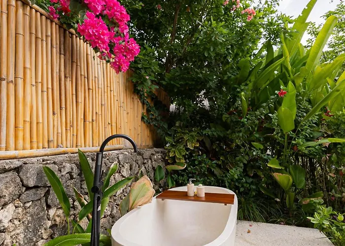 Ayvrtha Boutique Nature Resort, 5 Minutes Drive To Padang-padang Resort